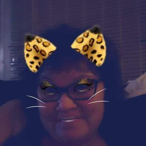 Meet your Posher, Connie